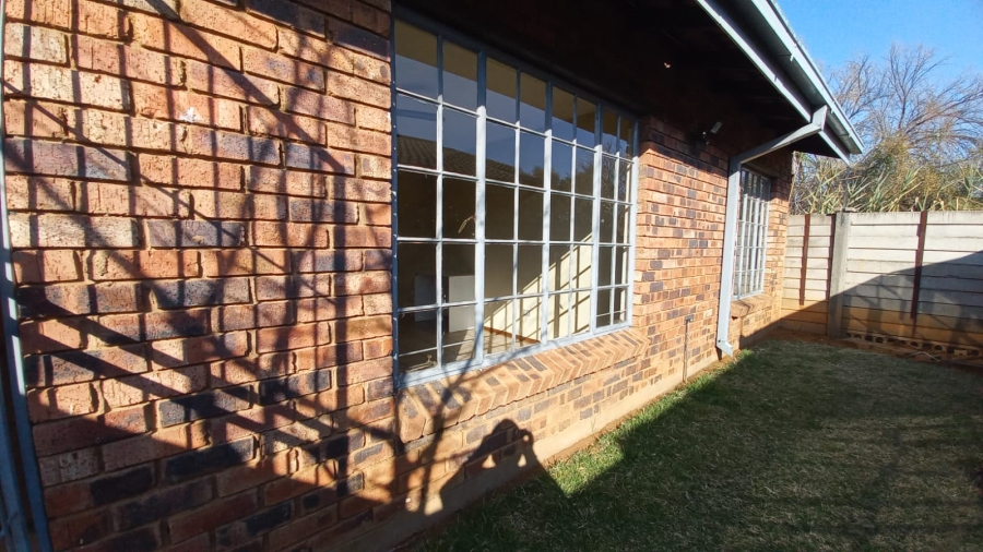 To Let 2 Bedroom Property for Rent in Willows Free State